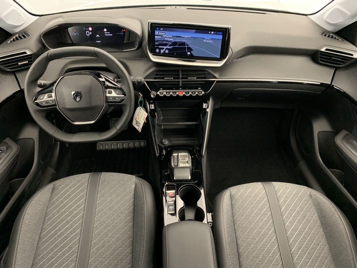 Peugeot 208 allure 4